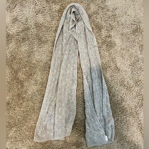 NWT banana republic grey scarf 🍌